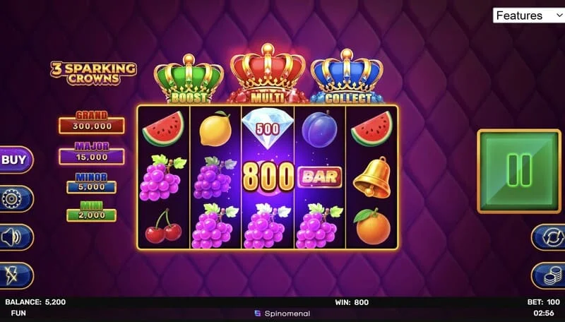 Vincita del gioco base di 3 Sparking Crowns